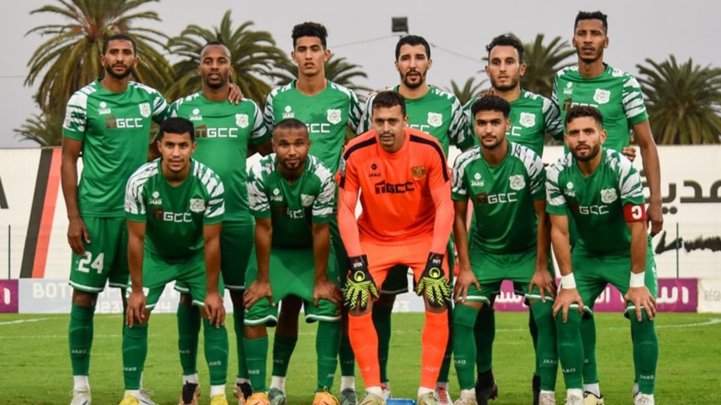 لجنة الإنضباط توقف جمهور الدفاع الحسني الجديدي لـ10 مباريات