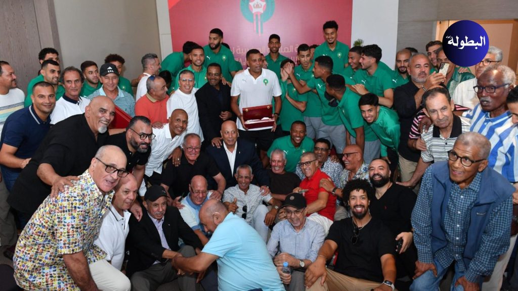 الجامعة تُقيم حفل استقبال على شرف لاعبي المنتخب الوطني السابقين