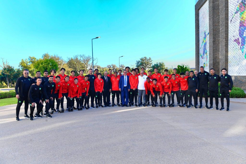 فوزي لقجع يستقبل أشبال المنتخب المغربي لأقل من 17 سنة قبل انطلاق كأس إفريقيا 2026