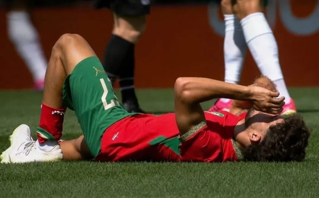 الحظ يعاند الزلزولي من جديد.. إصابة في الركبة تُهدد مشاركته في كأس العالم